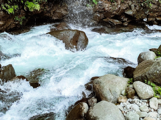 Wisata Pinggir Kali: Santai di Tepi Sungai Bunton yang Menyegarkan